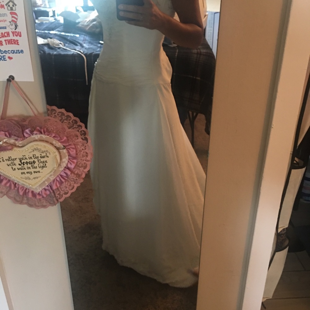 RAYLIA DESIGNS WEDDING DRESS